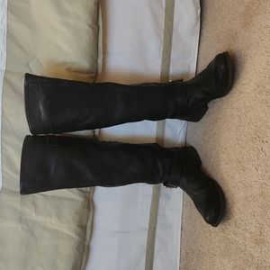 Steve Madden Lynet back zip leather boots